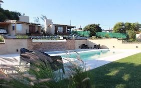 Lo de Almada Cabañas&Suites